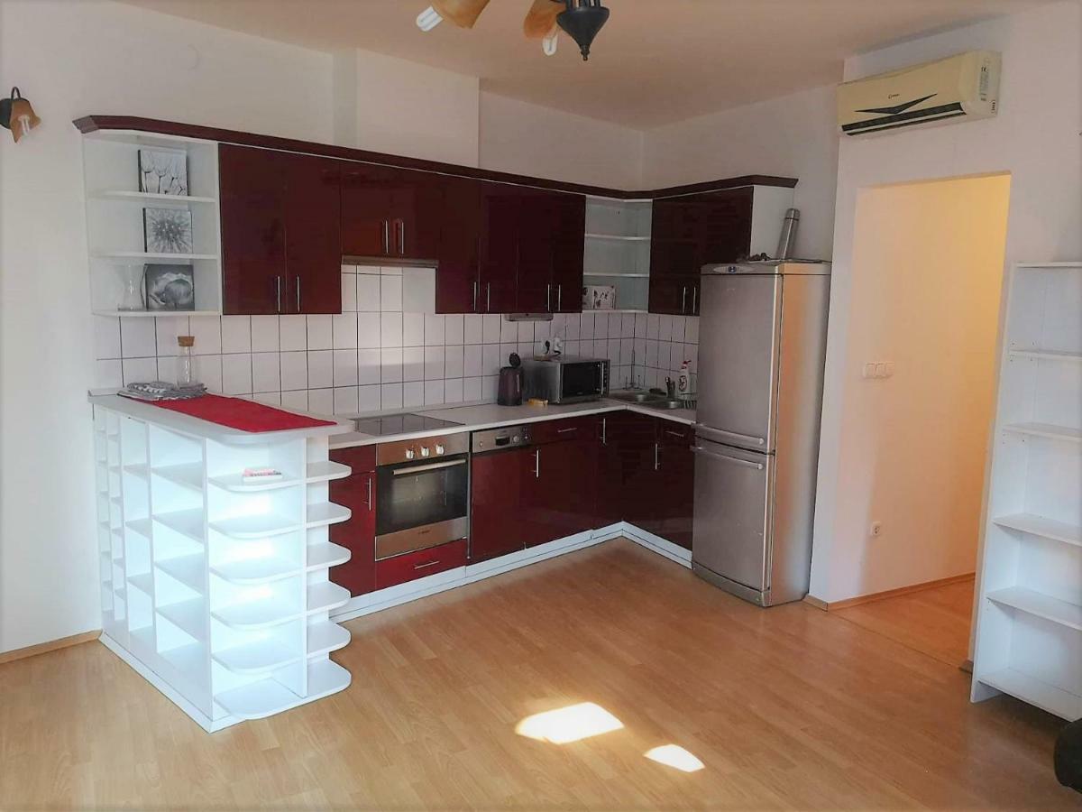 Centrum - A. Apartman Pecs Bagian luar foto